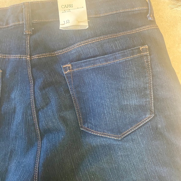 Dark Blue Jeans Cropped Capri Mid Rise 5 Pocket - Picture 4 of 8